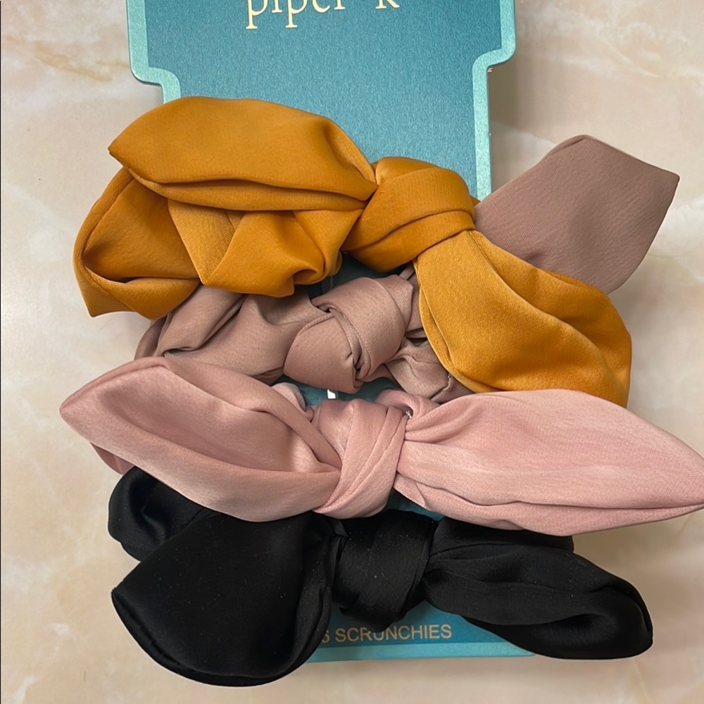 4 satin bow scrunchies